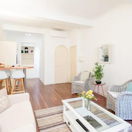 C17 2p Port Palais & Croisette 8mins Walk Balcony *