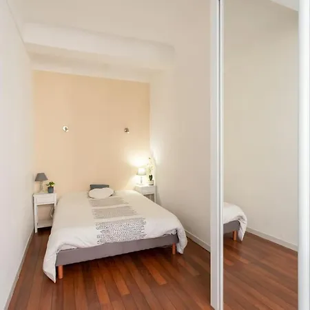C17 2p Port Palais & Croisette 8mins Walk Balcony Apartment