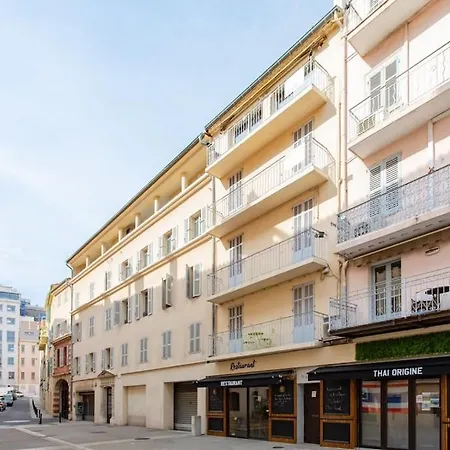 C17 2p Port Palais & Croisette 8mins Walk Balcony Apartment