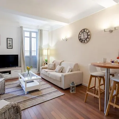 C17 2p Port Palais & Croisette 8mins Walk Balcony Apartment *