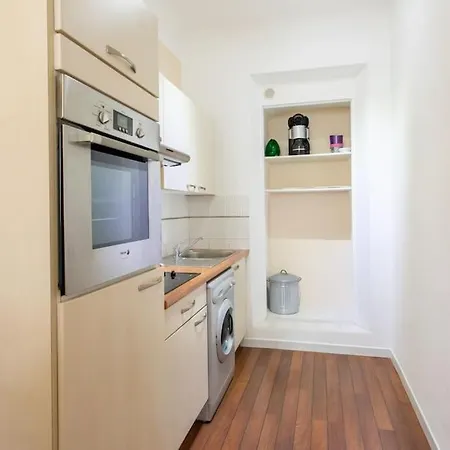 C17 2p Port Palais & Croisette 8mins Walk Balcony * Cannes