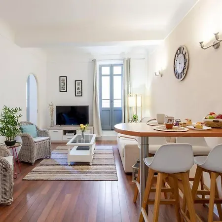 C17 2p Port Palais & Croisette 8mins Walk Balcony Apartment *